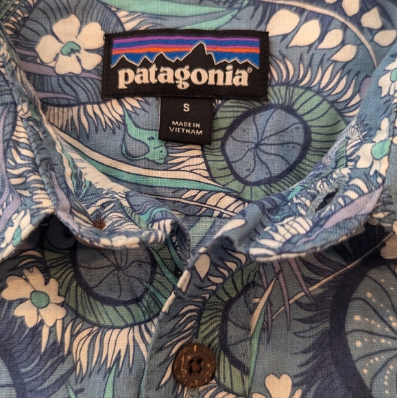 Patagonia Men's Button Up Shirt - Picture 3 of 7